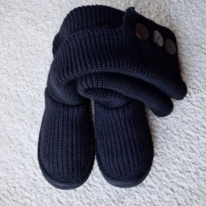 Black UGG Australia Classic Cardy Knit Size 6-7